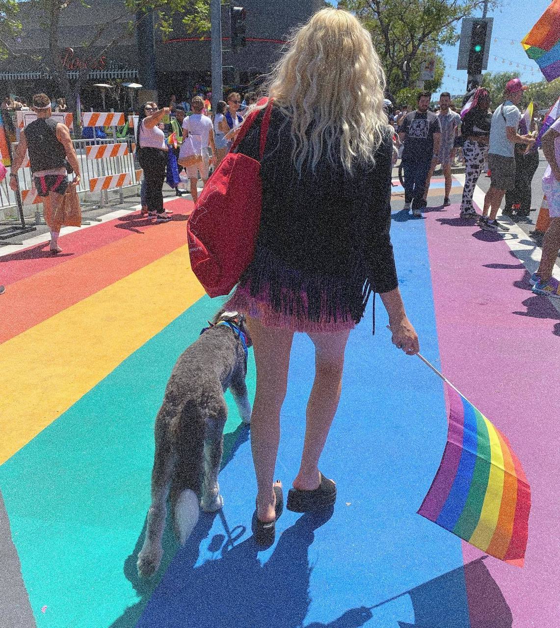 Willow Shields Feet